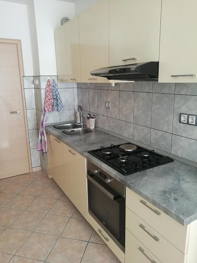 Pretty Big Double Bed Room With Balcony Split Extérieur photo