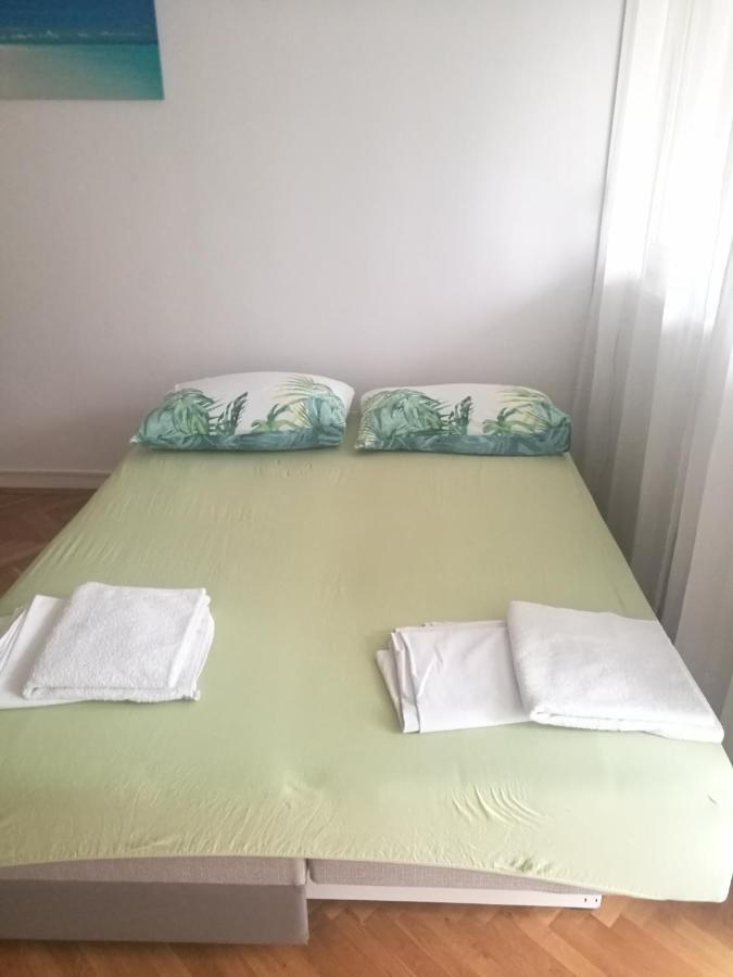Pretty Big Double Bed Room With Balcony Split Extérieur photo