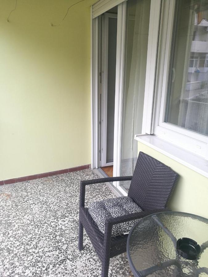 Pretty Big Double Bed Room With Balcony Split Extérieur photo